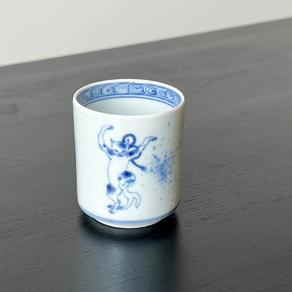 Handpainted Arita Porcelain Teacup RAI-67